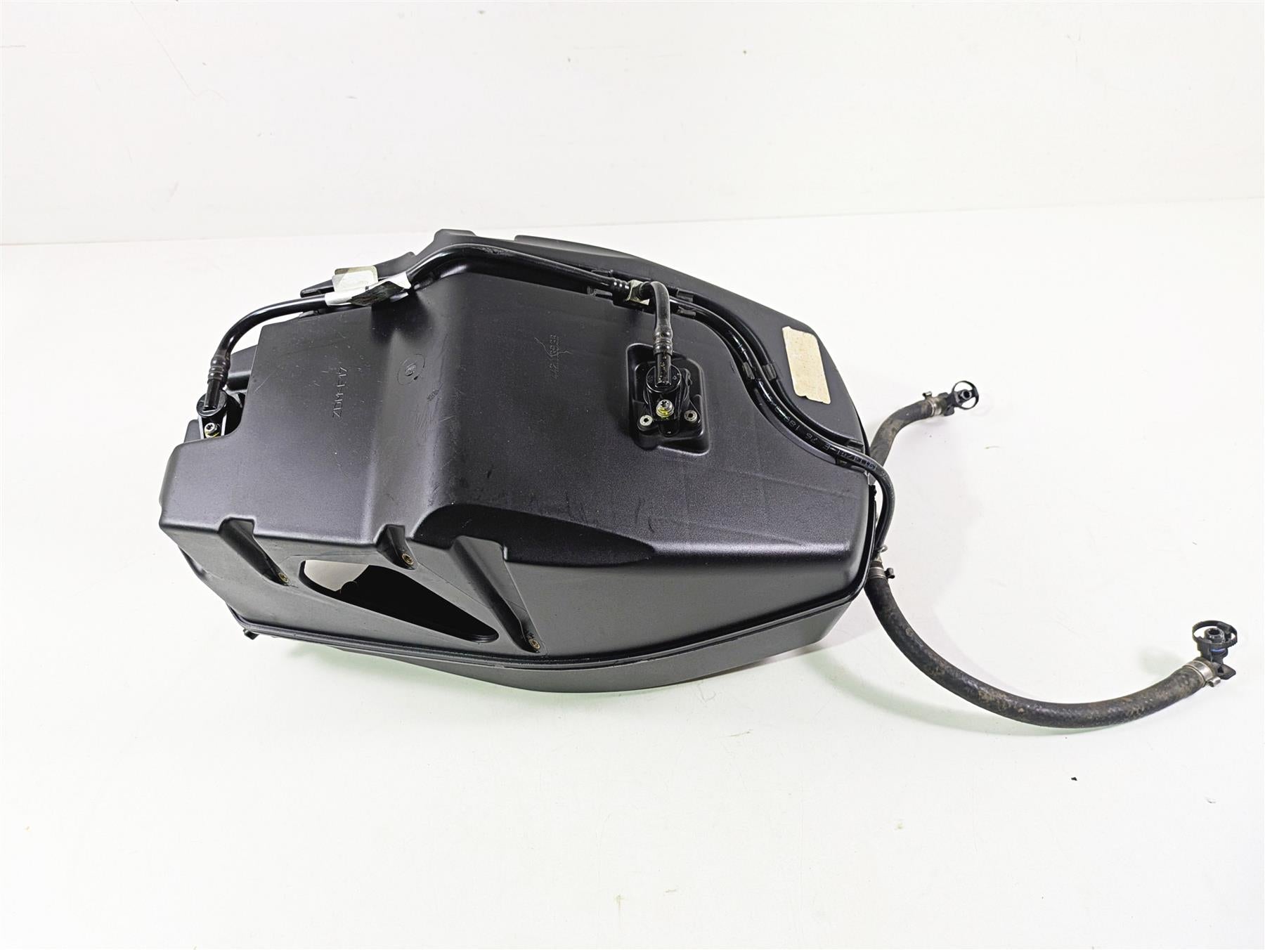 2010 Ducati Streetfighter 1098 S Air Filter Box Breather & Injectors 44211393B {{ shop.shopifyCountryName }} - Mototech271
