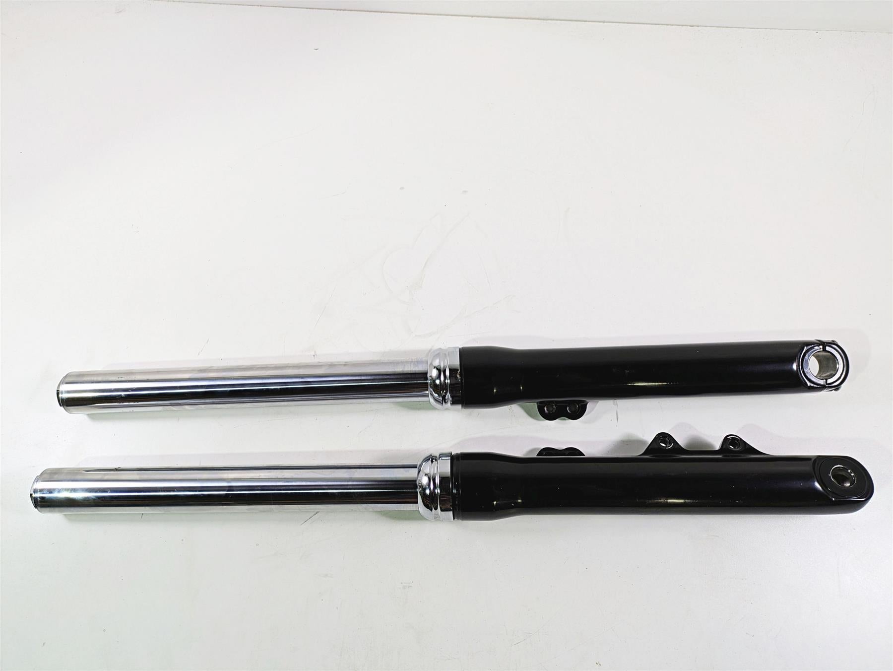 2017 Harley Dyna FXDB Street Bob Straight 49mm Front Fork Leg Set 45400034 {{ shop.shopifyCountryName }} - Mototech271