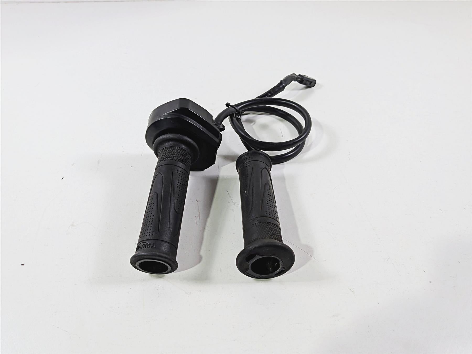 2019 Triumph Speed Triple RS 1050 Ride By Wire Throttle Grip Sensor T2042226 {{ shop.shopifyCountryName }} - Mototech271