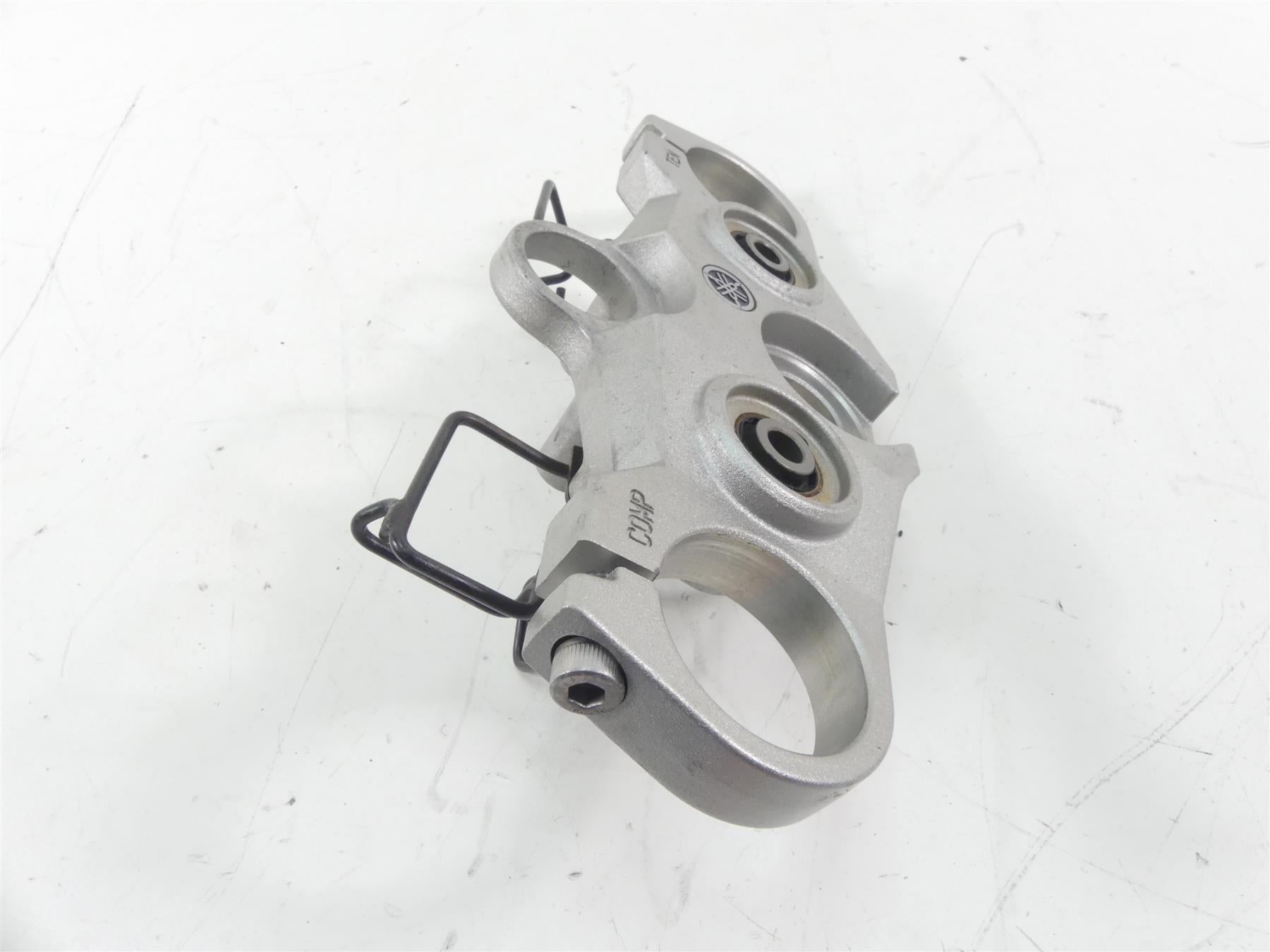 2007 Yamaha FZ1 Fazer Upper Triple Tree Steering Clamp 50mm 2D1-23405-11-00 {{ shop.shopifyCountryName }} - Mototech271