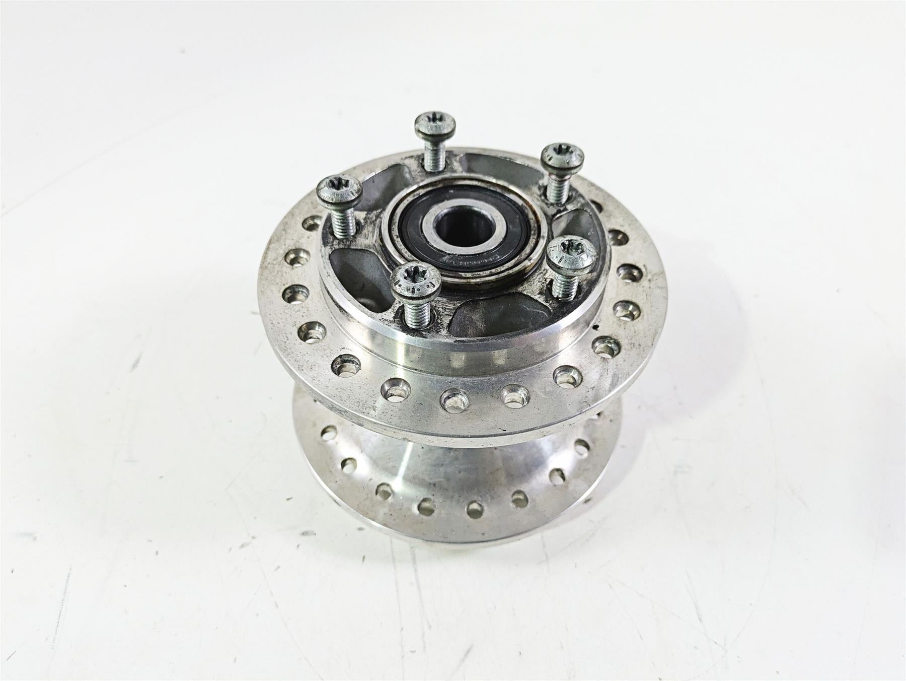 2002 Harley Dyna FXDL Low Rider Front Wheel Spoke Rim Hub 3/4" Axle 43627-00A {{ shop.shopifyCountryName }} - Mototech271
