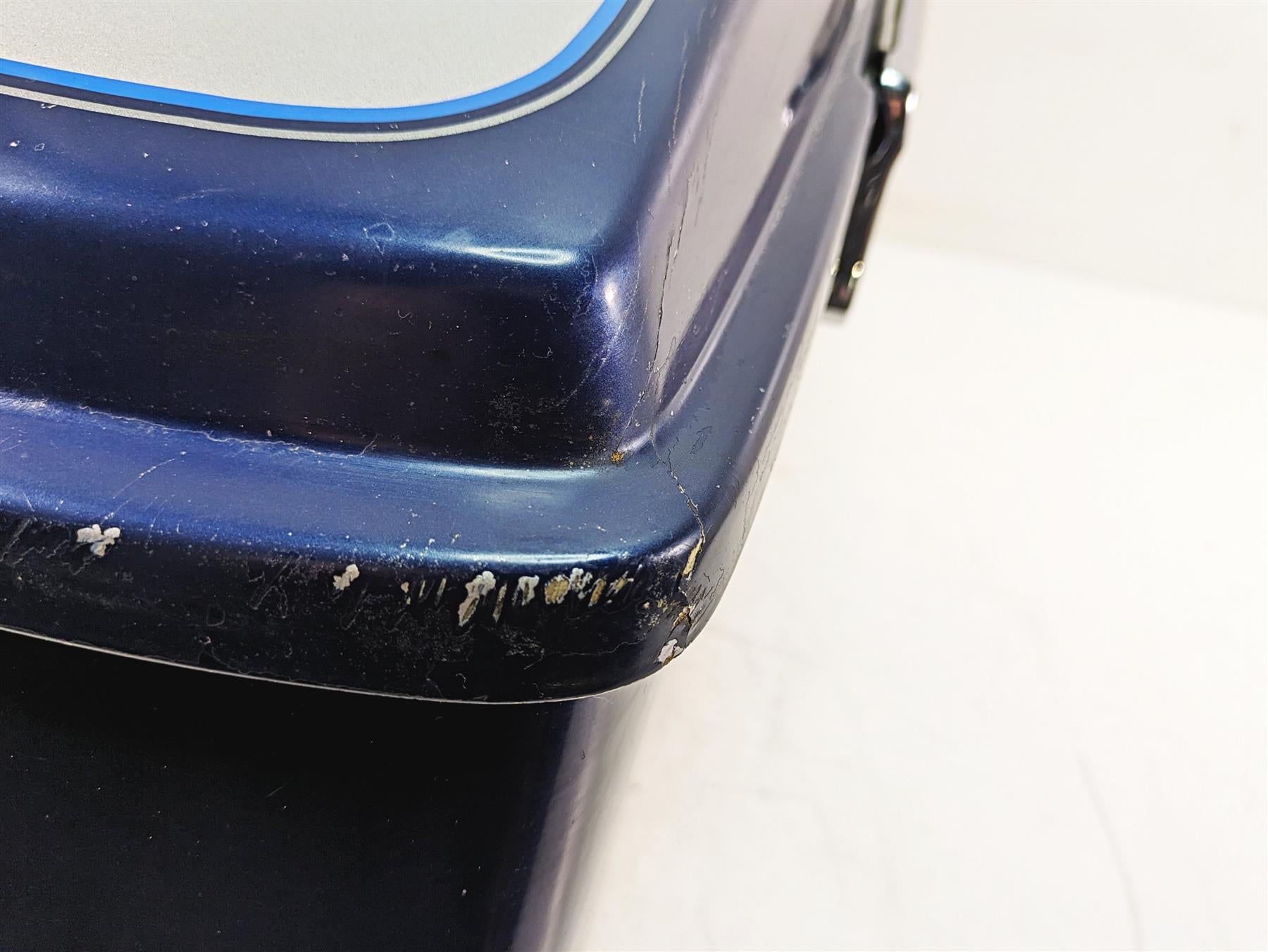 1999 Harley Touring FLHTC Electra Glide Left Saddle Bag -Cracks 90753-93 {{ shop.shopifyCountryName }} - Mototech271