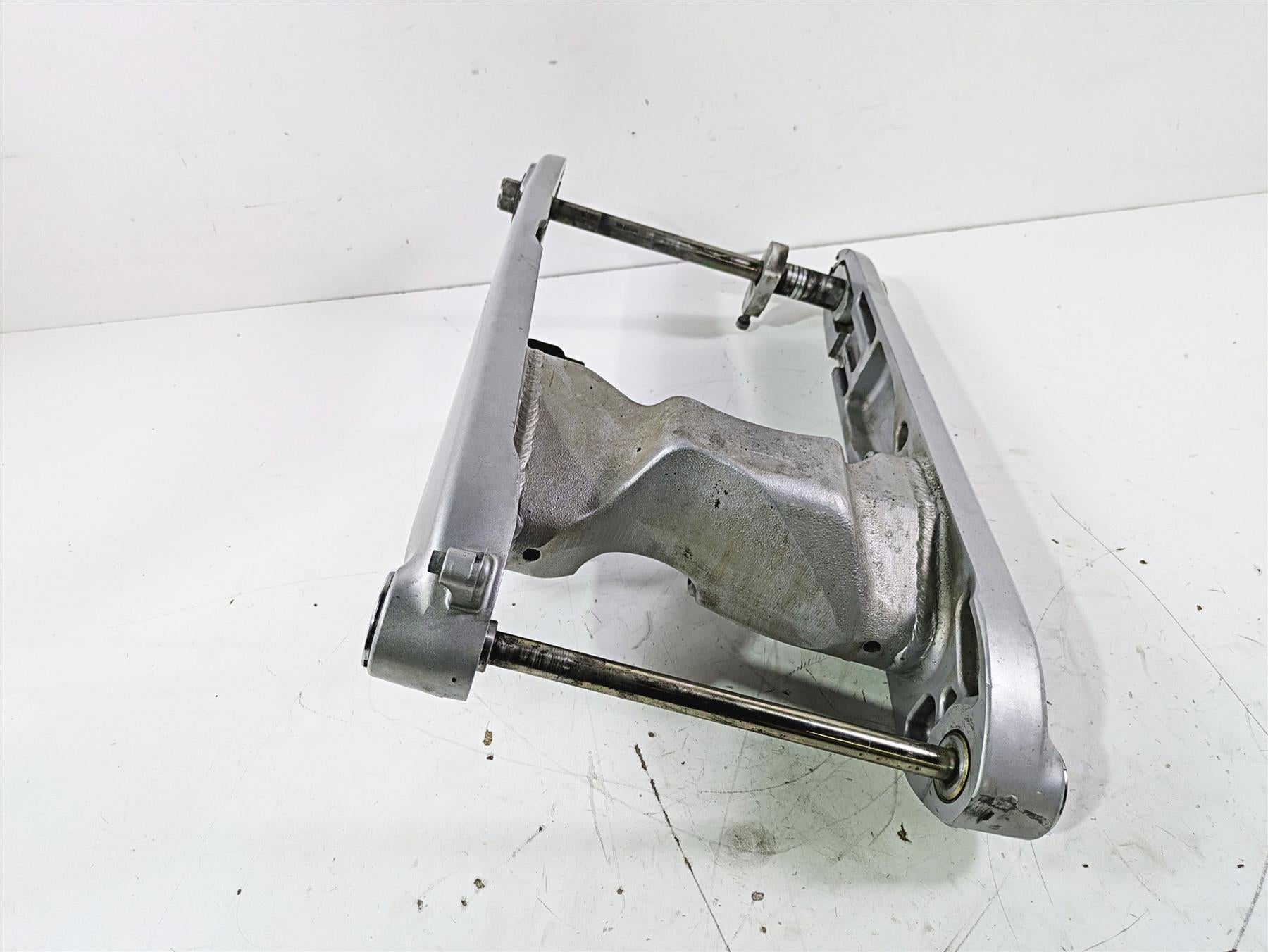 2004 Victory Kingpin Rear Swingarm Swing Arm Axle Set 1014408 1014408 {{ shop.shopifyCountryName }} - Mototech271