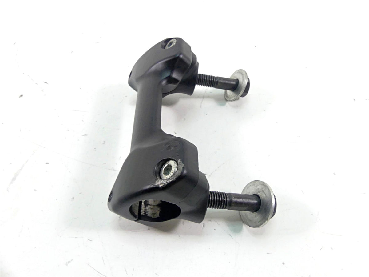 2019 Indian Chieftain Classic Handlebar Handle Bar Clamps Risers 5139656 5639269 {{ shop.shopifyCountryName }} - Mototech271