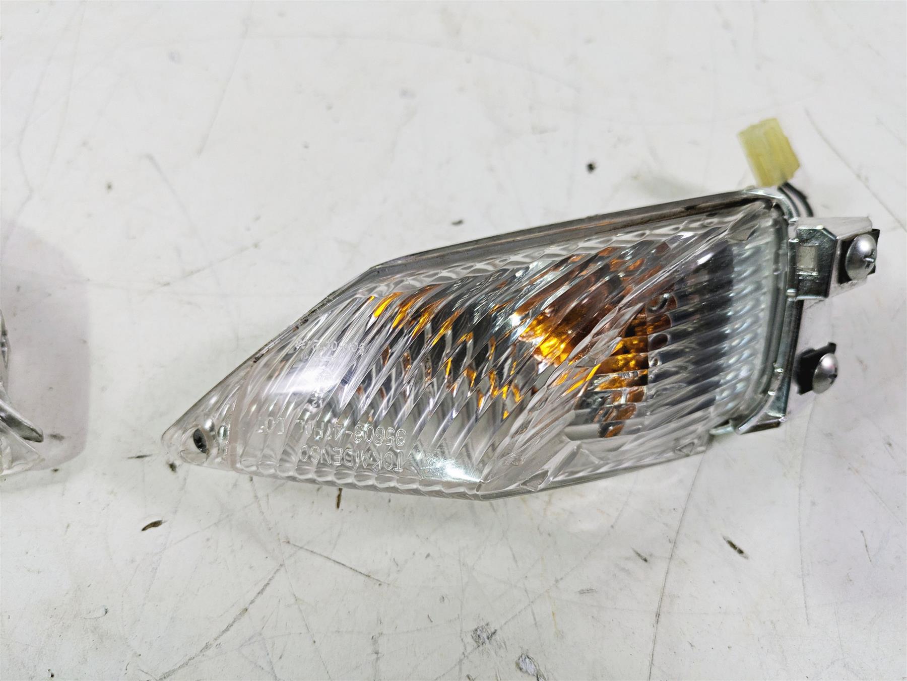 2016 Suzuki GSXR1000 Rear Blinkers Turn Signal Set 35603-47H00 35604-47H00 {{ shop.shopifyCountryName }} - Mototech271