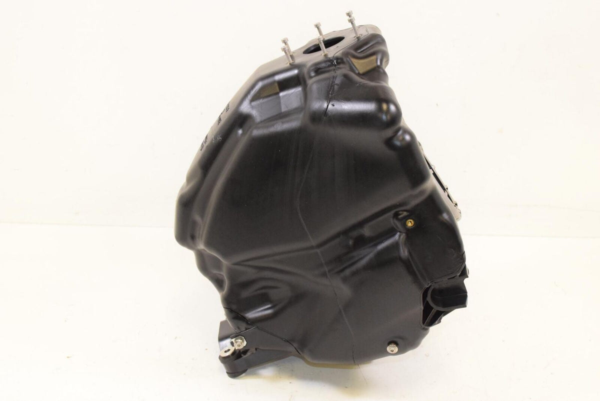 2016 BMW R1200R R1200 R K53 Fuel Gas Petrol Tank 16118533760 {{ shop.shopifyCountryName }} - Mototech271