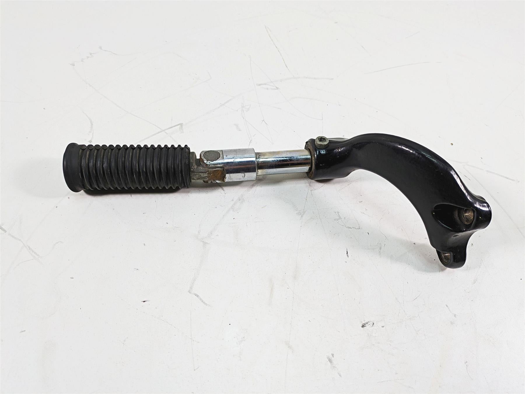 2006 Harley Sportster XL1200 Front Right Footpeg Foot Peg + Mount 42652-04 {{ shop.shopifyCountryName }} - Mototech271