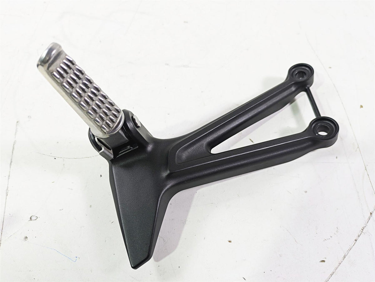 2022 Kawasaki ZR900RS Cafe Rear Passenger Foot Peg Rest Set 35063-1393-18R {{ shop.shopifyCountryName }} - Mototech271