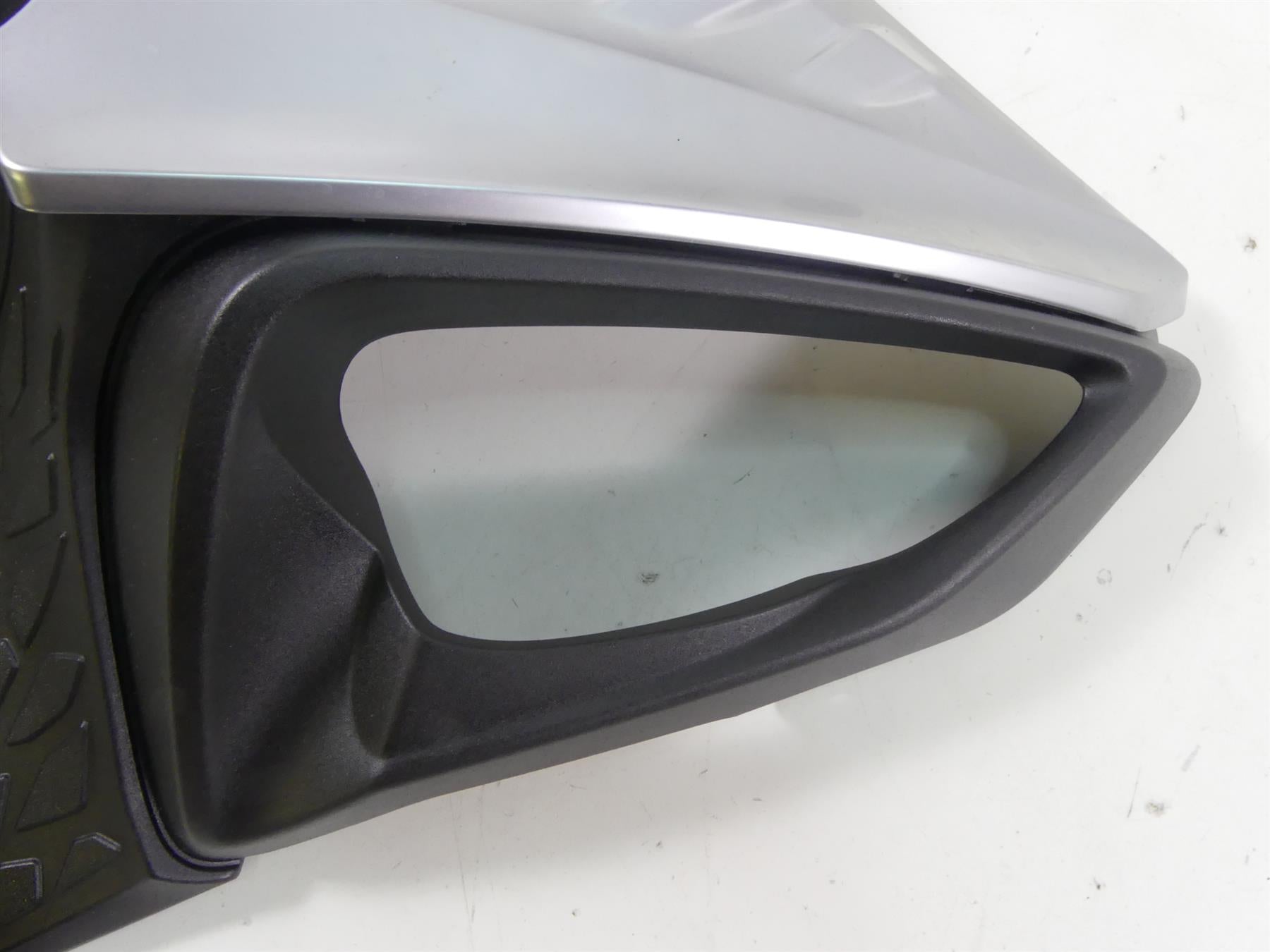 2017 BMW F800GS K72 Right Main Tank Cover Fairing Emblem Set 46638554368 {{ shop.shopifyCountryName }} - Mototech271