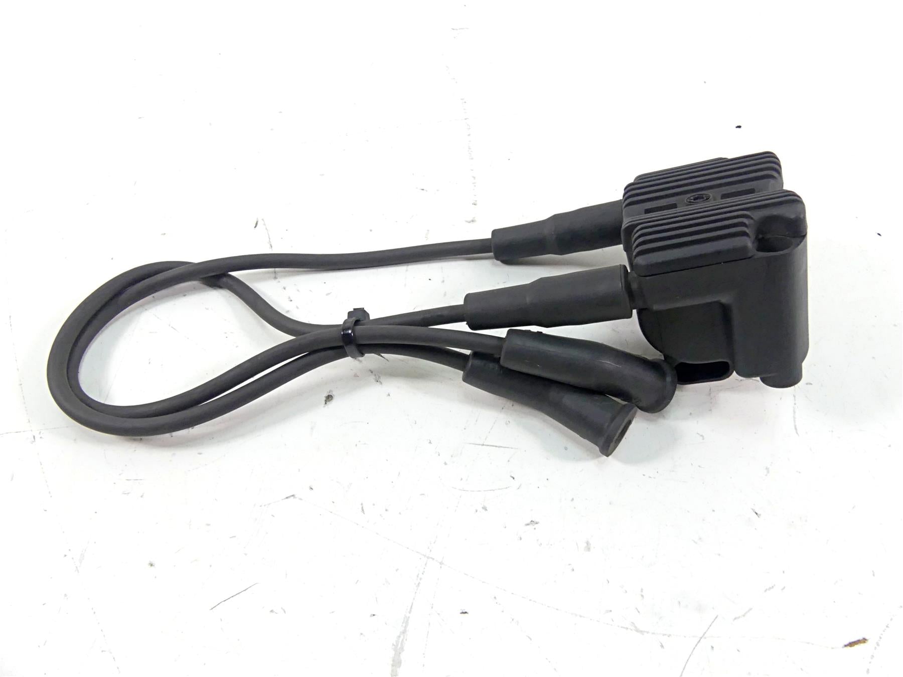 2006 Harley Touring FLHTCU SE E-Glide Ignition Coil Wires Plugs 31743-01 {{ shop.shopifyCountryName }} - Mototech271