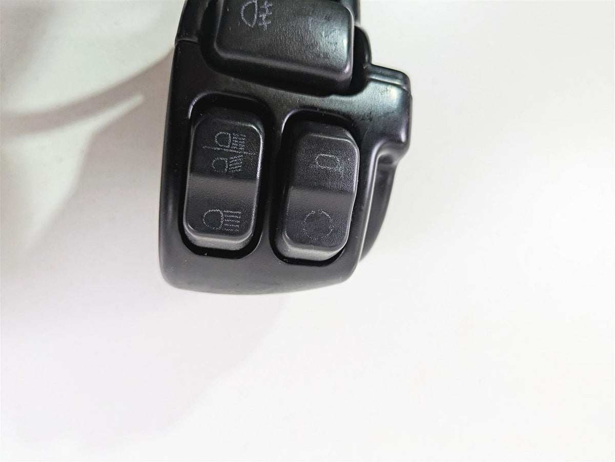 2018 Harley FLHCS Softail Heritage 115th Left Hand Control Switch 71500470 {{ shop.shopifyCountryName }} - Mototech271