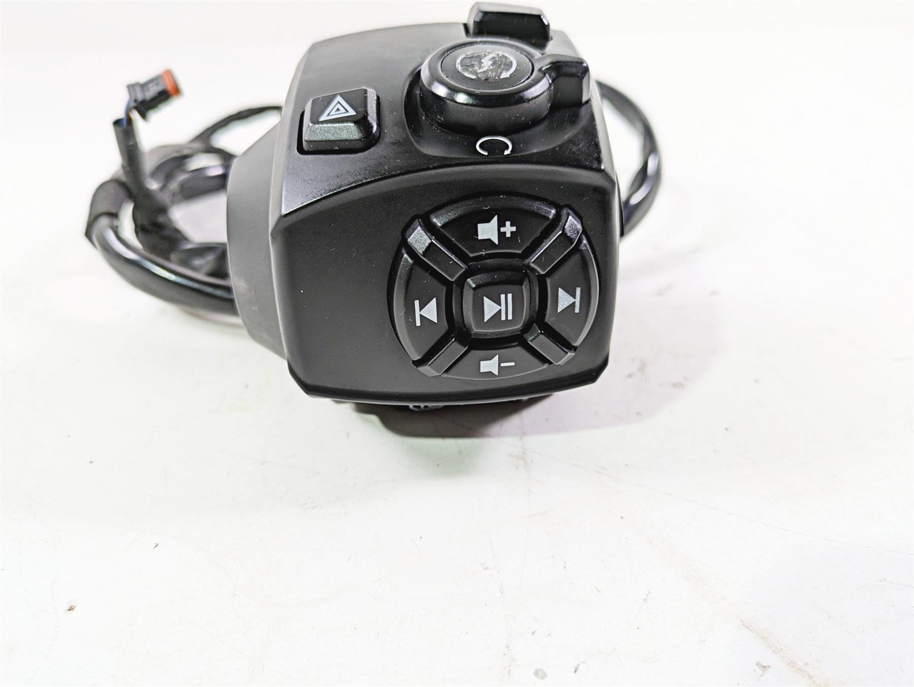 2022 Harley RA1250 S Pan America Right Hand Control Switch 71500523A {{ shop.shopifyCountryName }} - Mototech271