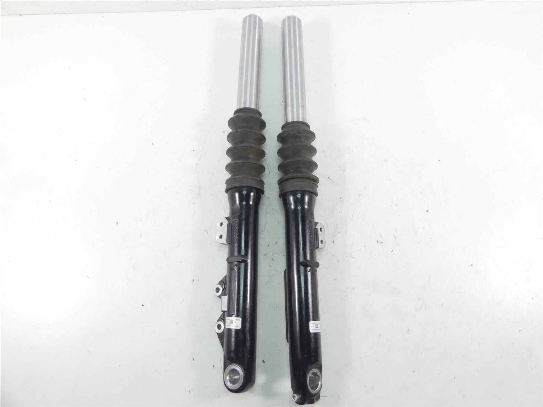 2018 Harley Softail FXBB Street Bob Straight Front Fork Leg Set 49mm 45400166 {{ shop.shopifyCountryName }} - Mototech271