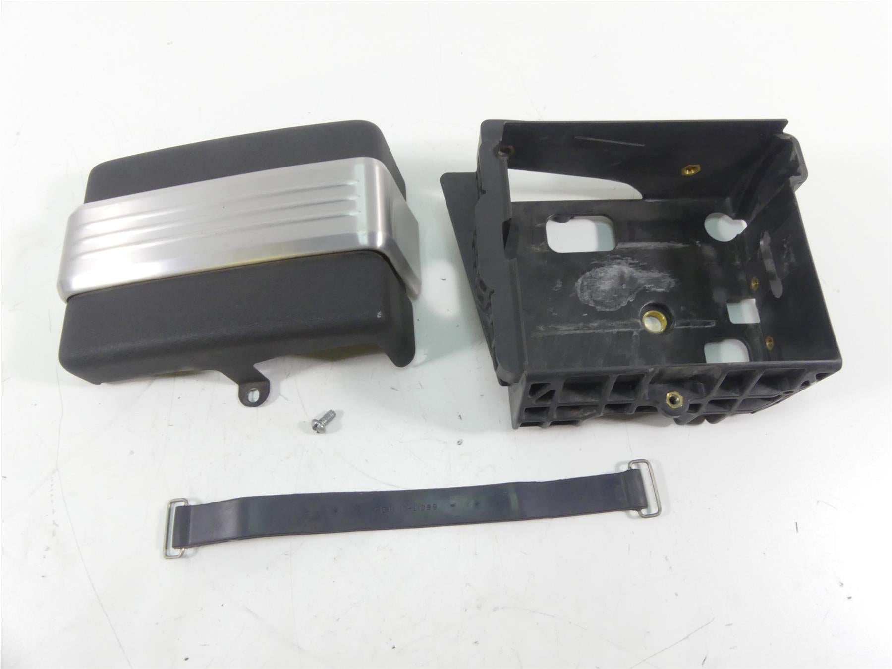2009 Harley FXDF Dyna Fat Bob Battery Tray Holder Stay Bracket & Cover 70379-06B {{ shop.shopifyCountryName }} - Mototech271