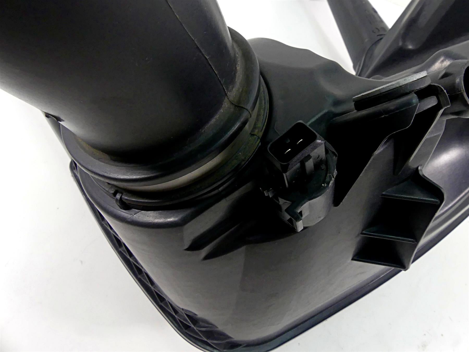 2014 BMW R1200GS K50 Air Box Filter Cleaner Breather Tubes & Set 13717726792 {{ shop.shopifyCountryName }} - Mototech271