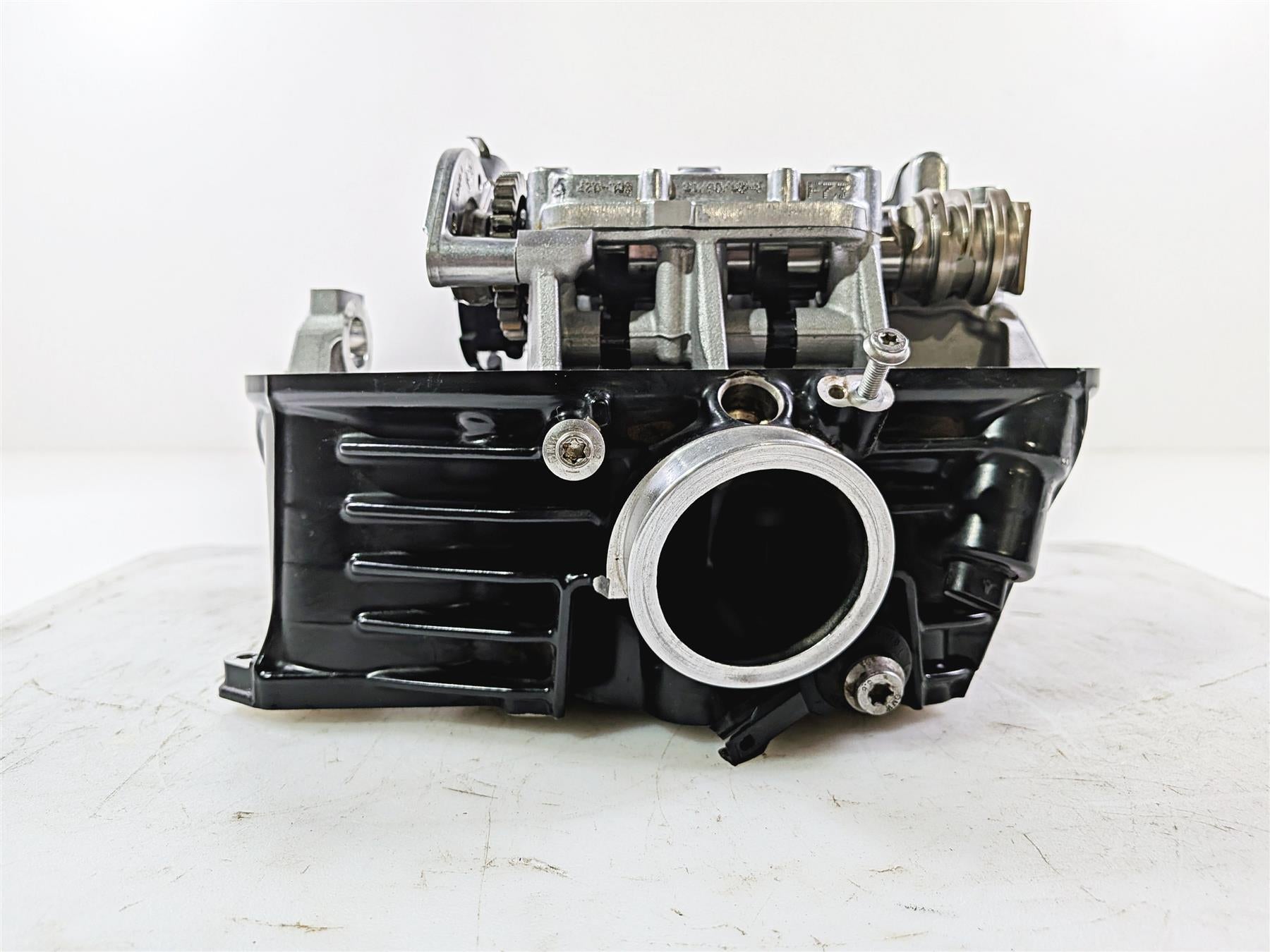 2019 BMW R1250GS K50 Right Cylinder Head Cylinderhead Cam Shaft 7K 11128393757 {{ shop.shopifyCountryName }} - Mototech271