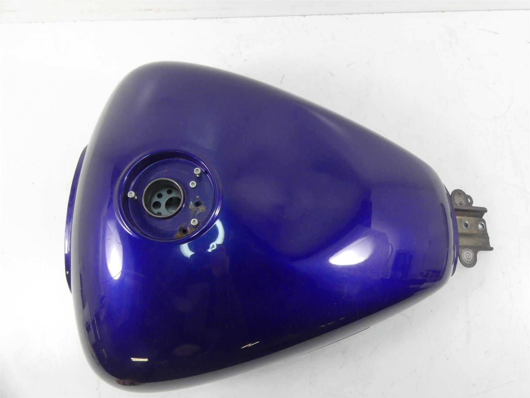 2007 Yamaha XVS1300 V-Star Fuel Gas Petrol Tank -Dent 3D8-YK241-00- {{ shop.shopifyCountryName }} - Mototech271