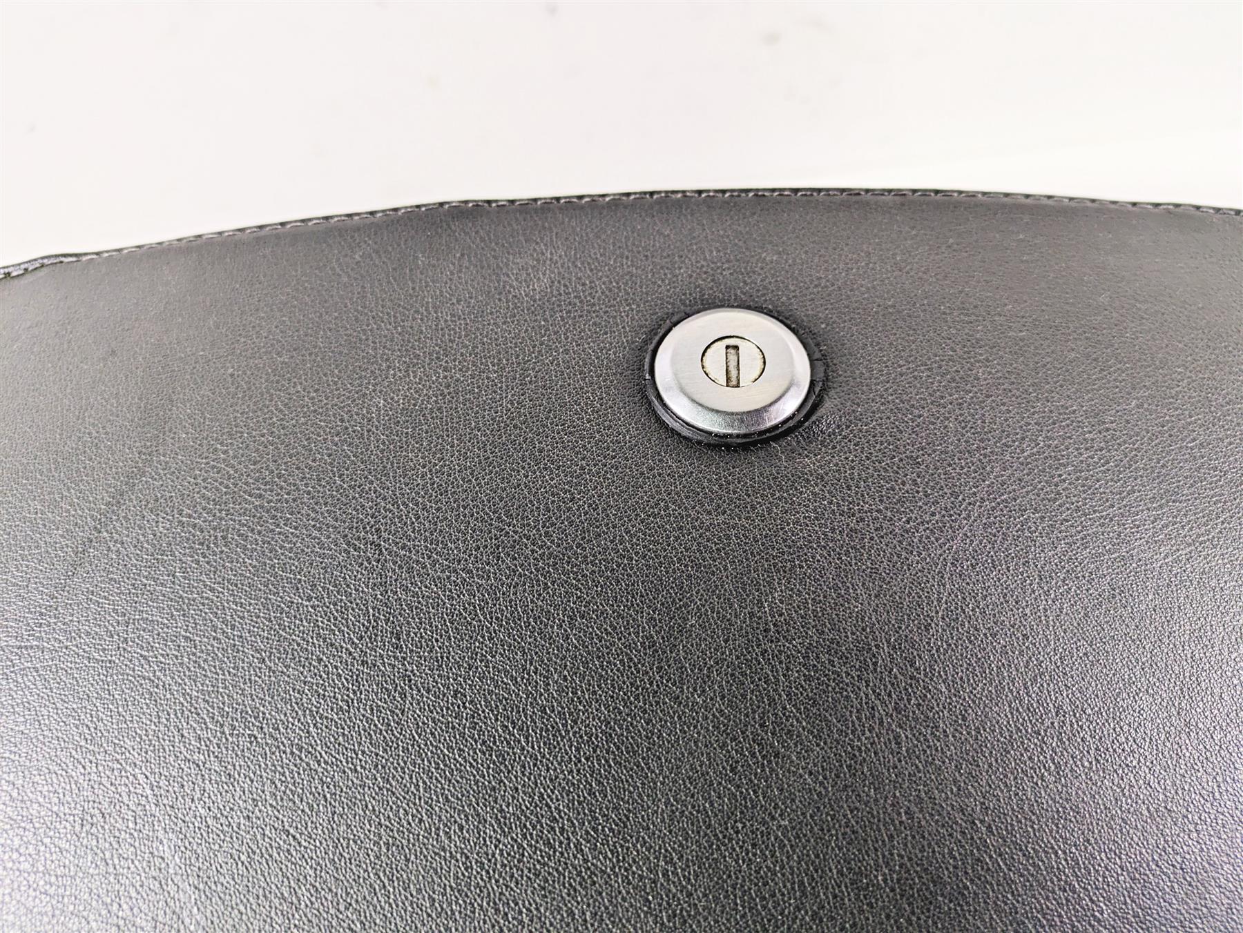 2016 Indian Chief Classic Viking Bags Leather Covered Left Saddlebag - Read {{ shop.shopifyCountryName }} - Mototech271