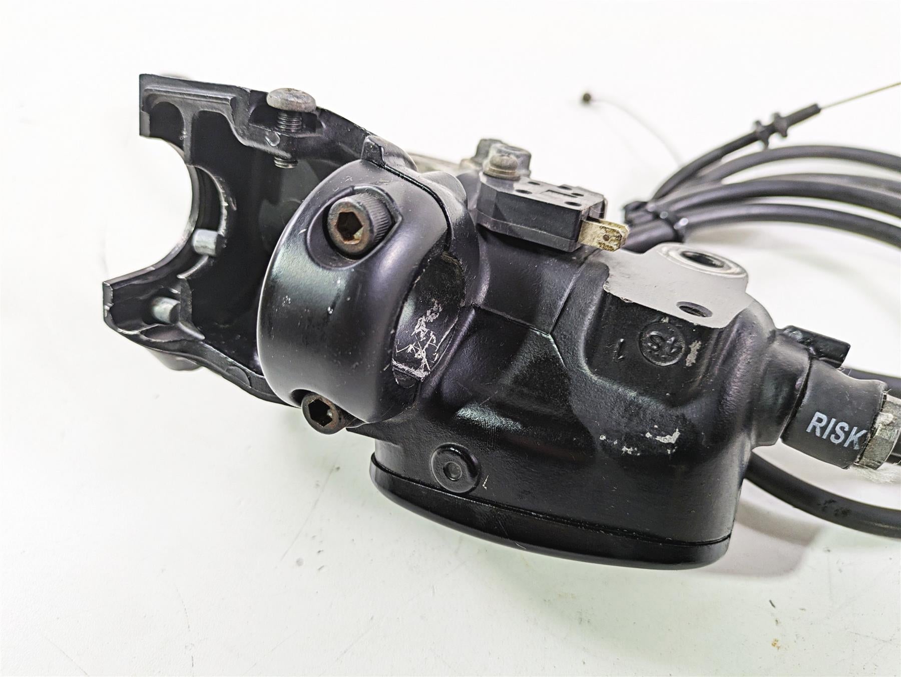 2006 Triumph Rocket 3 Front Brake Master Cylinder & Lever 5/8 T2028025 {{ shop.shopifyCountryName }} - Mototech271