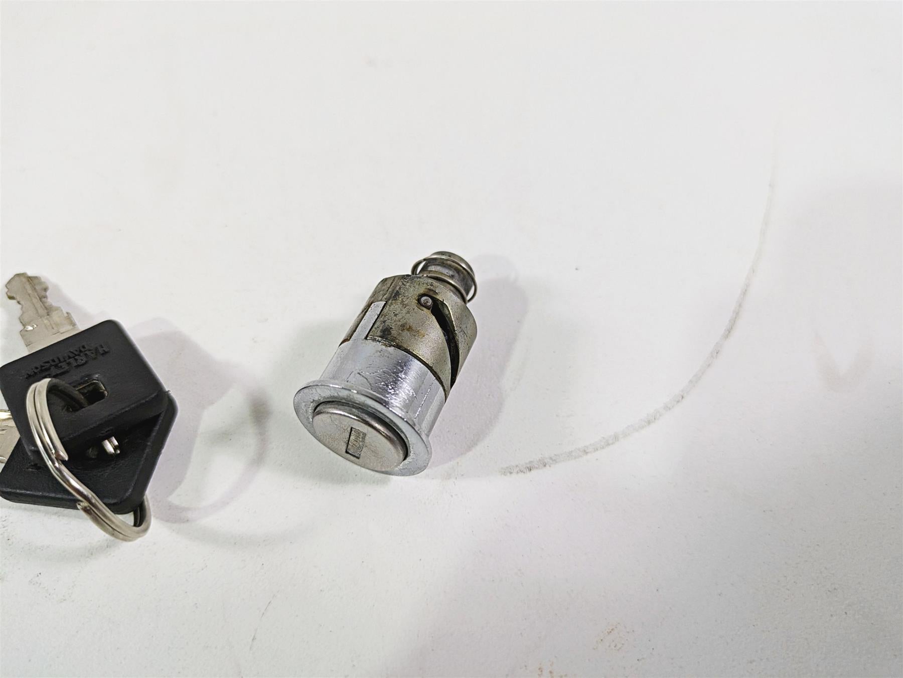 2009 Harley XR1200 Sportster Ignition Switch Steering Lock Key Set 48154-05 {{ shop.shopifyCountryName }} - Mototech271