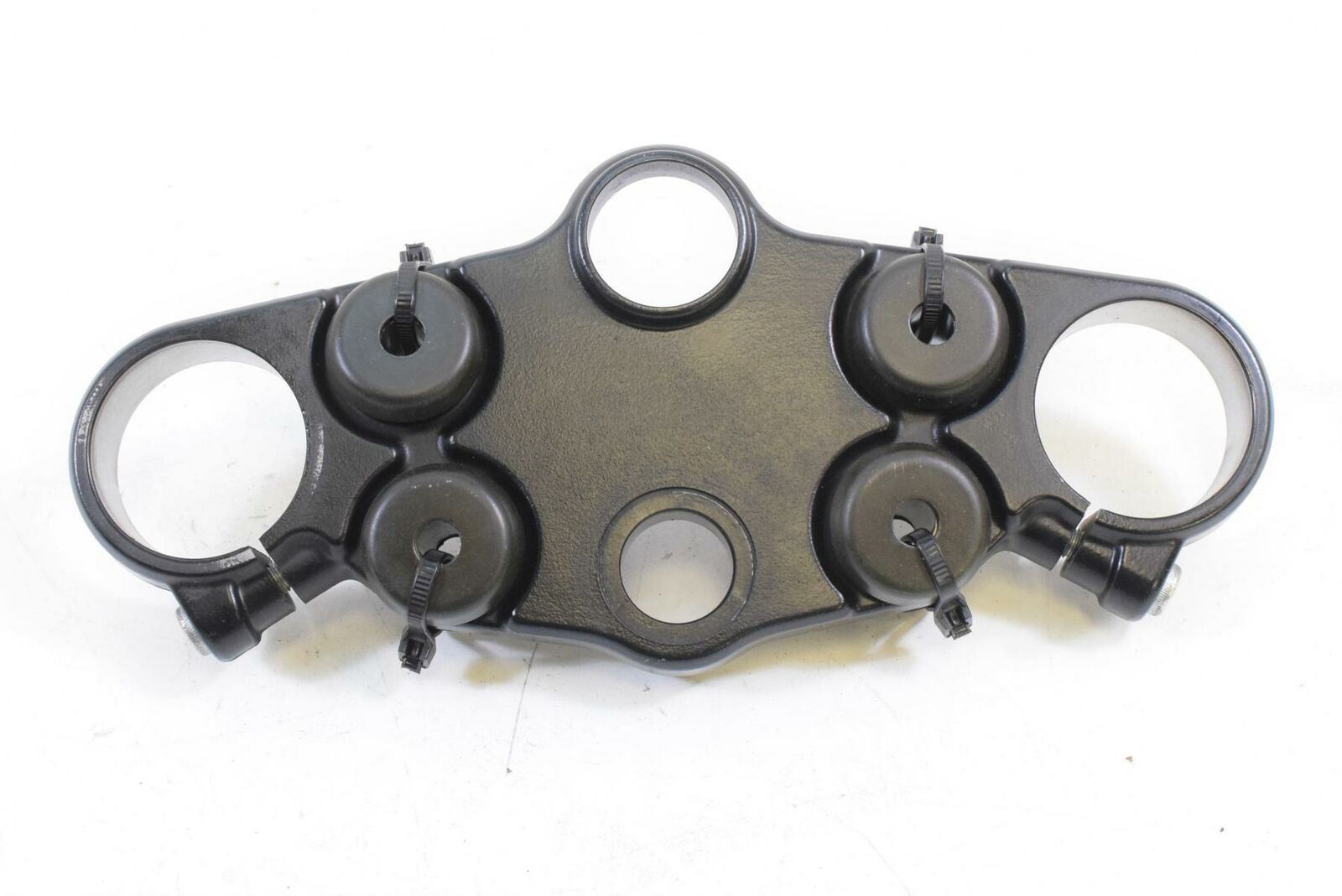 2005 Suzuki GSX1300 R Hayabusa Upper Triple Tree Steering Clamp 51311-24F00 {{ shop.shopifyCountryName }} - Mototech271