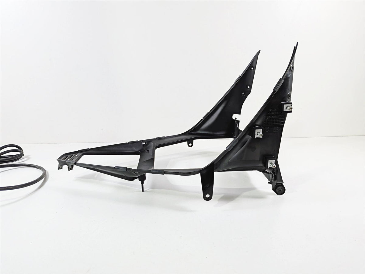 2019 Ducati Panigale V4S V4 S Corse Radiator Shroud & Reservoir Set 48411501C {{ shop.shopifyCountryName }} - Mototech271