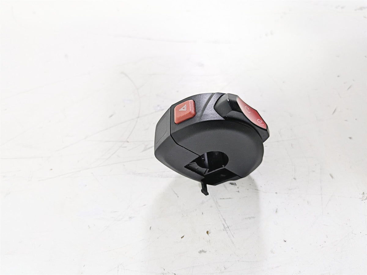 2020 Triumph Daytona 765 Moto2 Right Hand Control Switch T2044828 {{ shop.shopifyCountryName }} - Mototech271