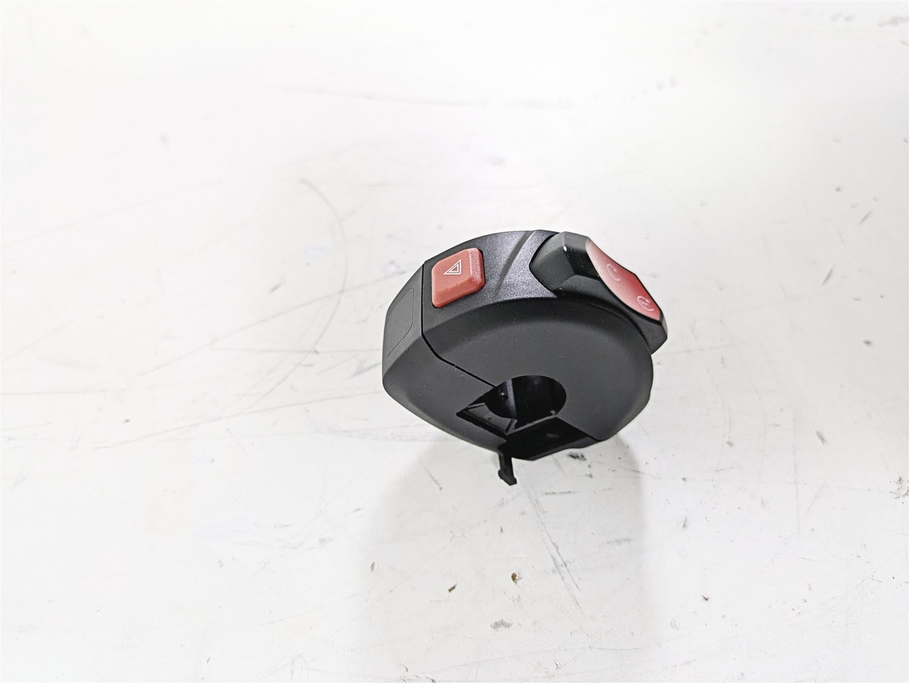 2020 Triumph Daytona 765 Moto2 Right Hand Control Switch T2044828 {{ shop.shopifyCountryName }} - Mototech271