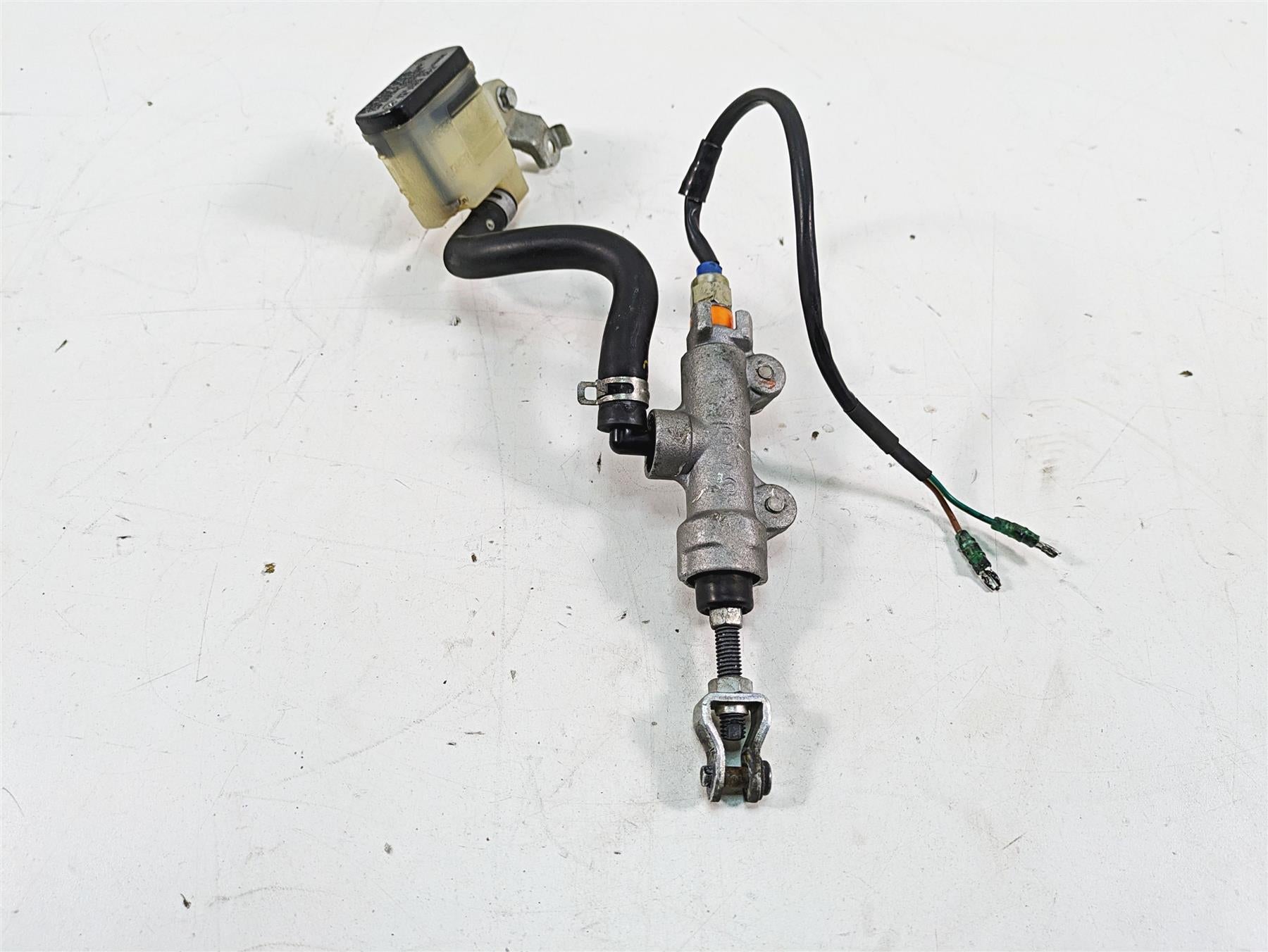 2009 Suzuki GSXR750 K9 Rear Brake Master Cylinder - Read 69600-01H20 {{ shop.shopifyCountryName }} - Mototech271