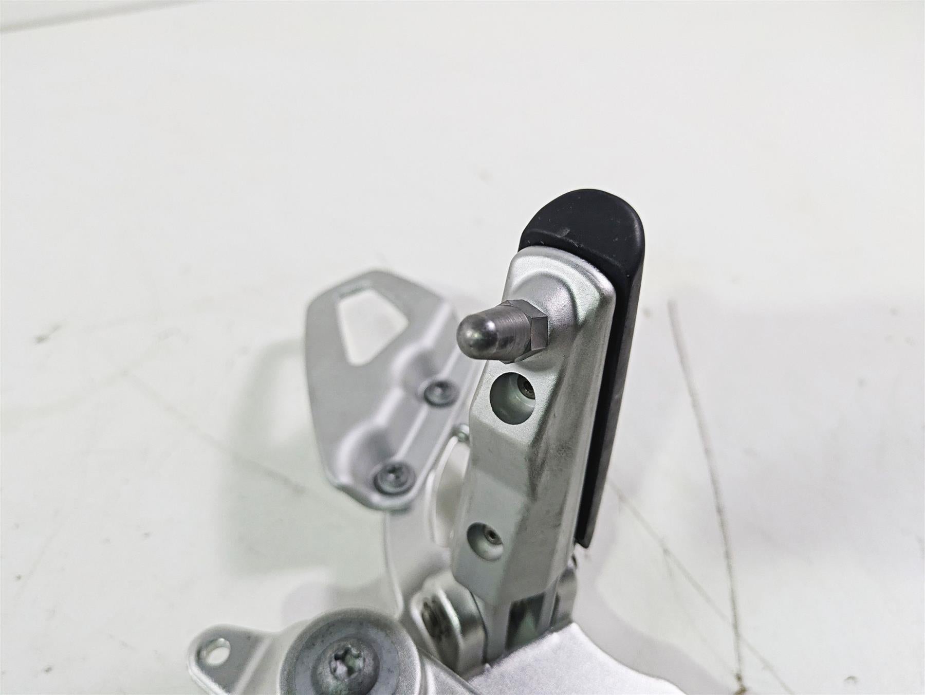 2015 BMW R nineT K21 Right Rider Driver Footpeg & Brake Pedal 46717671078 {{ shop.shopifyCountryName }} - Mototech271