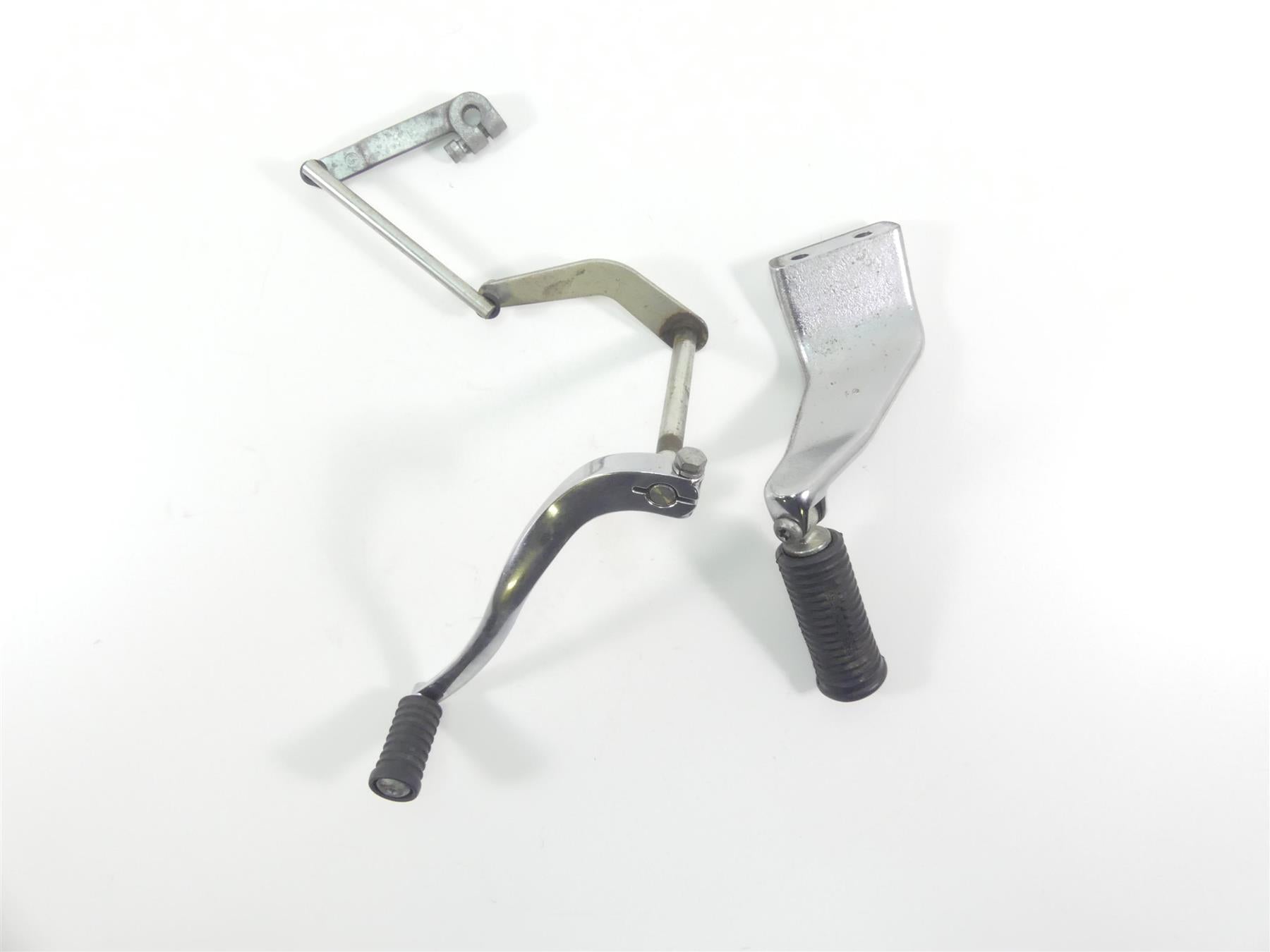 2016 Harley FXDL Dyna Low Rider Left Front Foot Peg & Shifter Mid Cntrl 50500279 {{ shop.shopifyCountryName }} - Mototech271