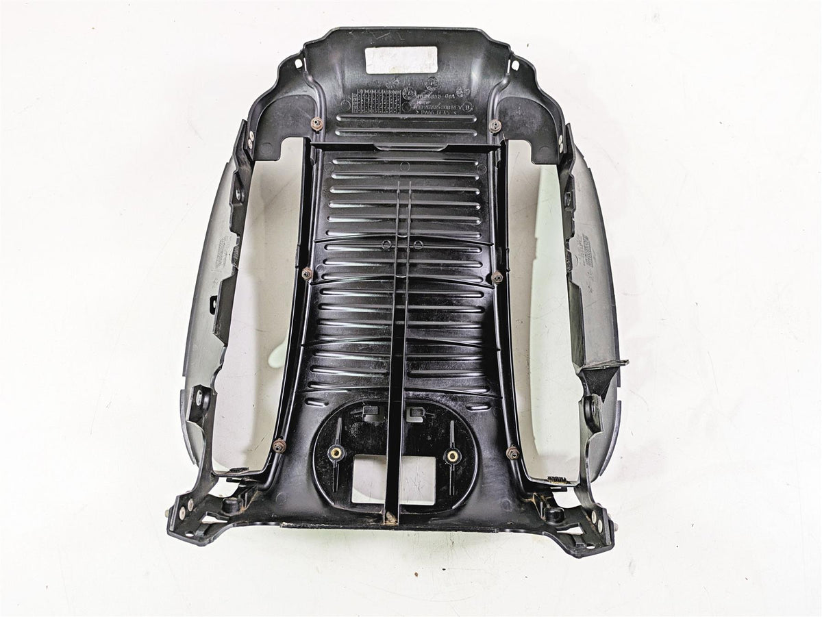 2013 Harley VRSCF Muscle Rod Radiator Center Cover Fairing 26826-09 {{ shop.shopifyCountryName }} - Mototech271