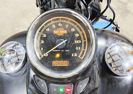 2008 Harley FLSTSB Cross Bones Speedometer Gauge Instrument - 65K 70700-08 {{ shop.shopifyCountryName }} - Mototech271