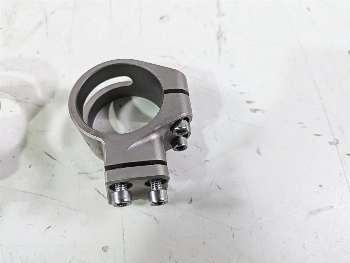2020 Triumph Daytona 765 Moto2 Handle Bar Mounts Clamp Clip Ons T2042962 {{ shop.shopifyCountryName }} - Mototech271