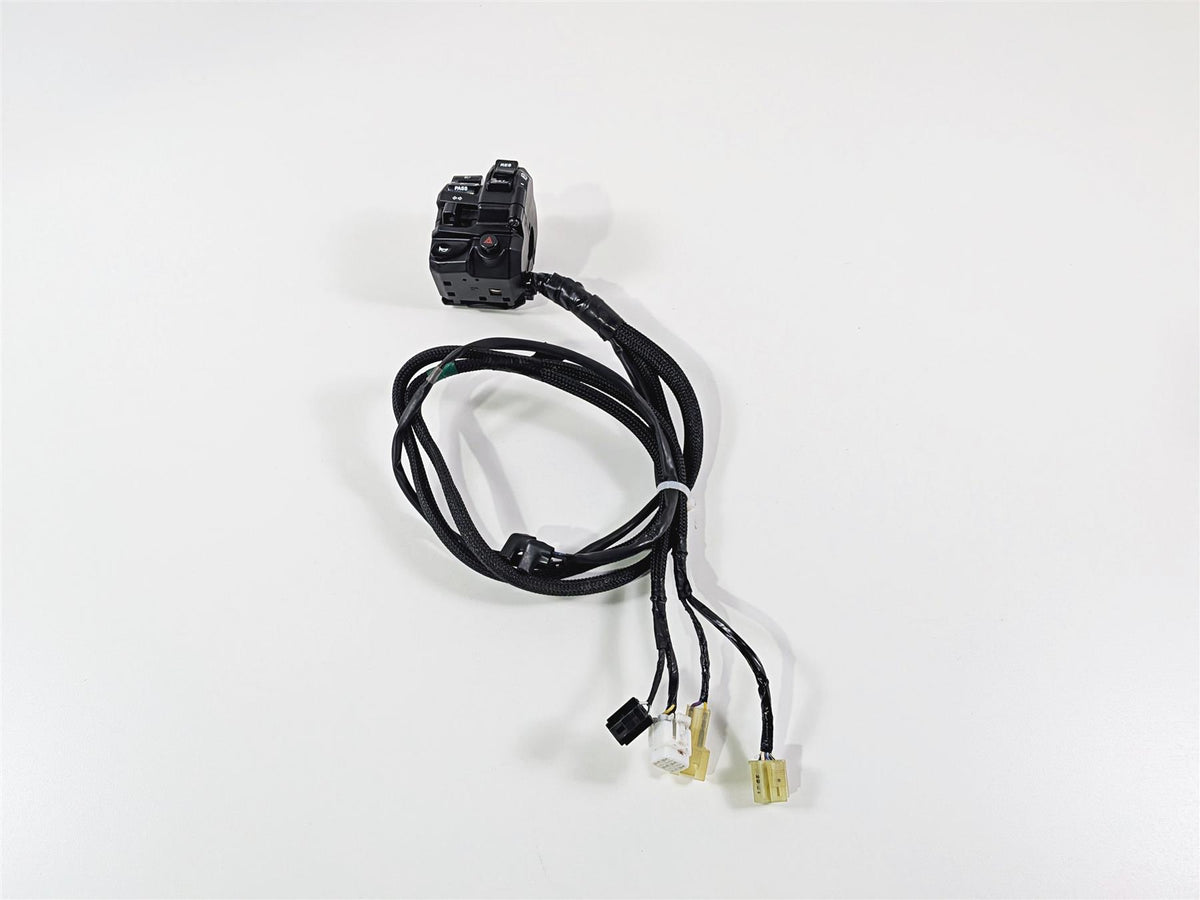 2023 Yamaha MT10 MTN1000 Left Hand Control Switch Cruise BGG-83954-00-00 {{ shop.shopifyCountryName }} - Mototech271