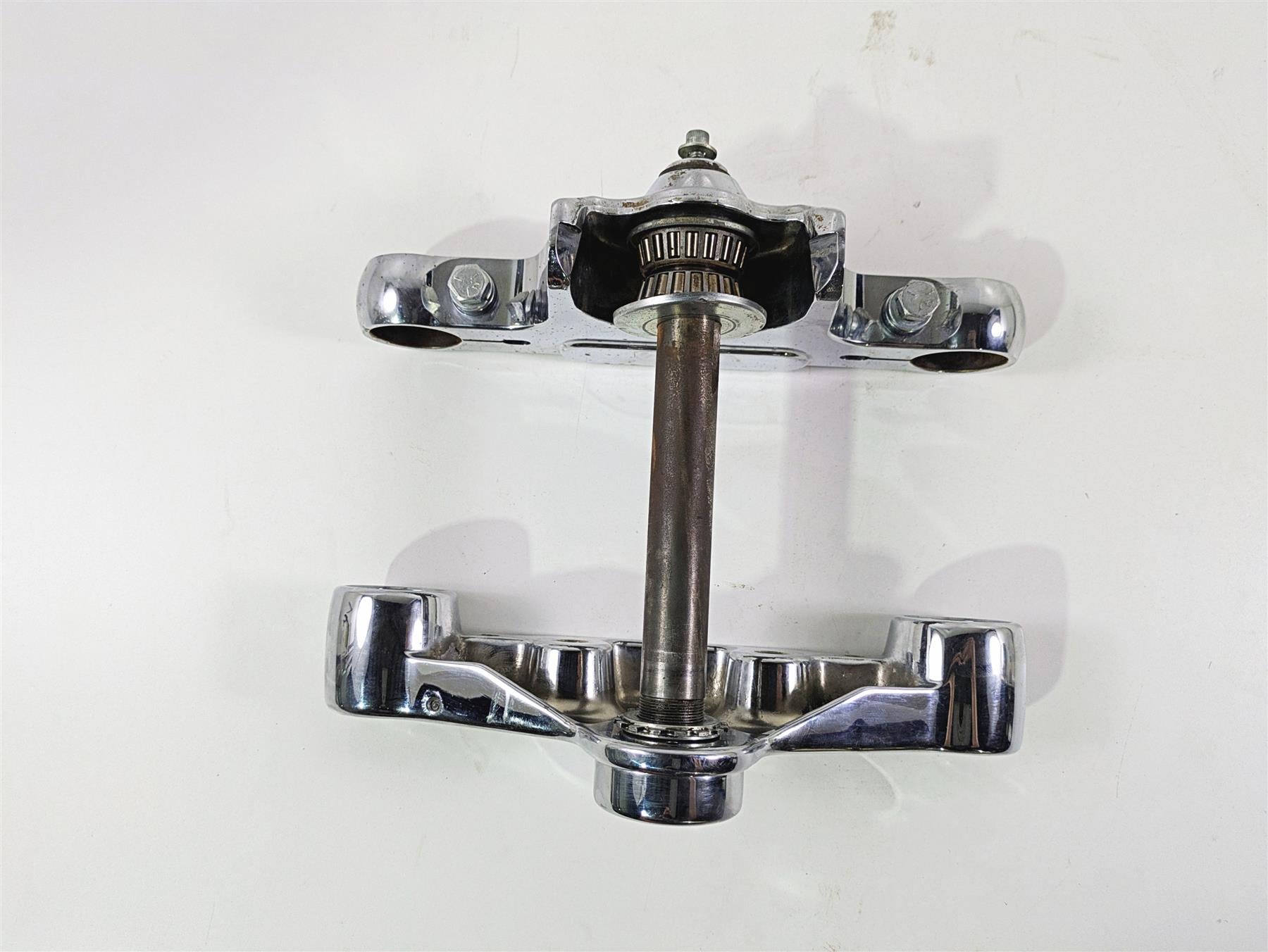2004 Harley Softail FXSTDI Deuce Upper Lower Triple Tree Clamp 45769-00 45475-00 {{ shop.shopifyCountryName }} - Mototech271