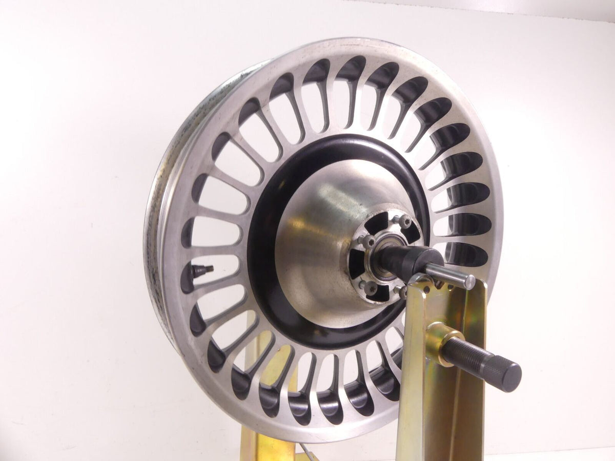2009 Harley Touring FLHTCU Electra Glide Straight Front Cast Wheel 17x3 43300161 {{ shop.shopifyCountryName }} - Mototech271