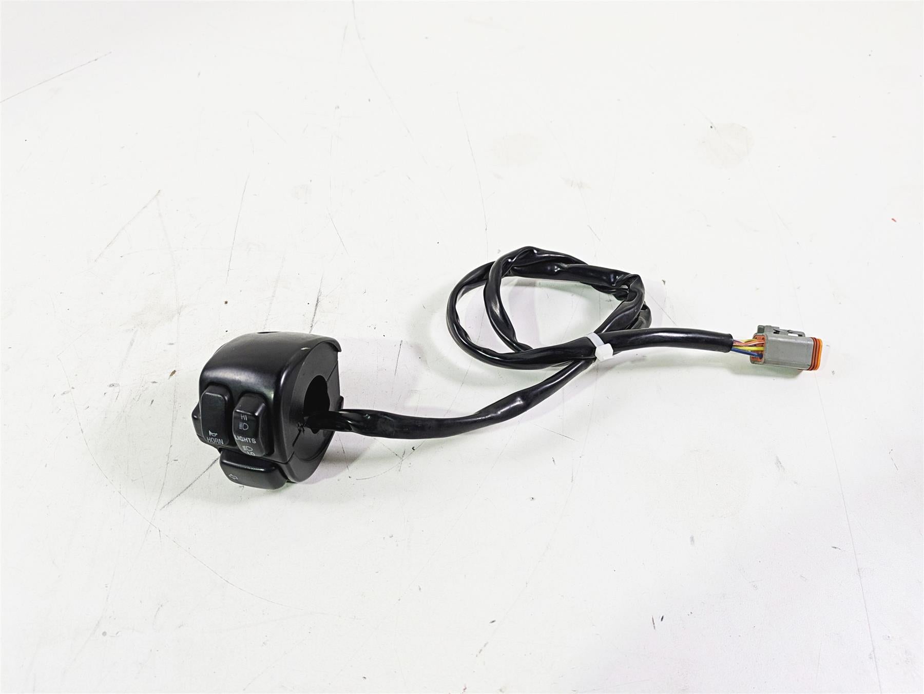 2002 Harley Dyna FXDL Low Rider Left Hand Control Switch 71682-06A {{ shop.shopifyCountryName }} - Mototech271