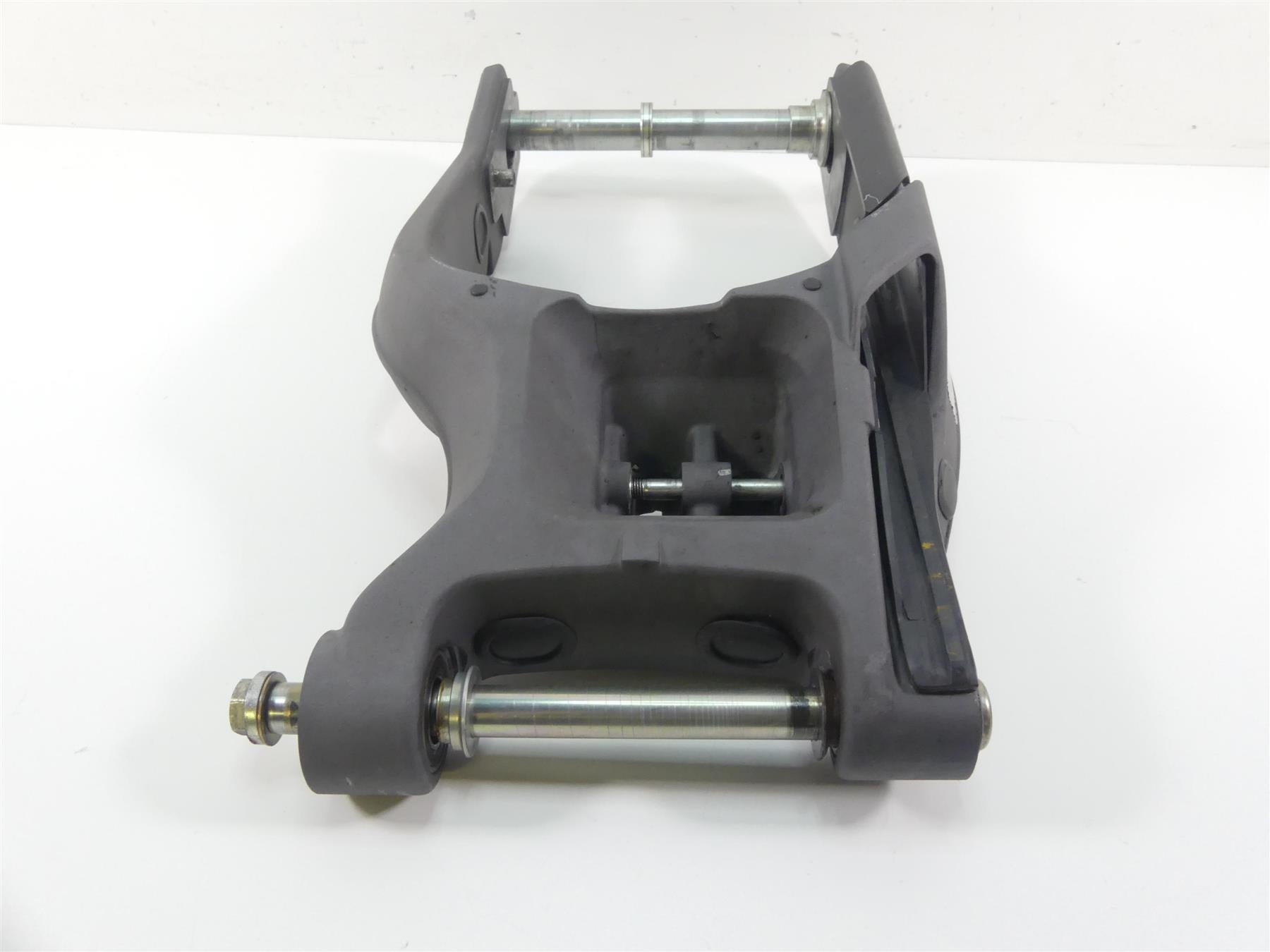 2004 Ducati 999 SBK Rear Swingarm Swing Arm Suspension + Axle 37030323A {{ shop.shopifyCountryName }} - Mototech271