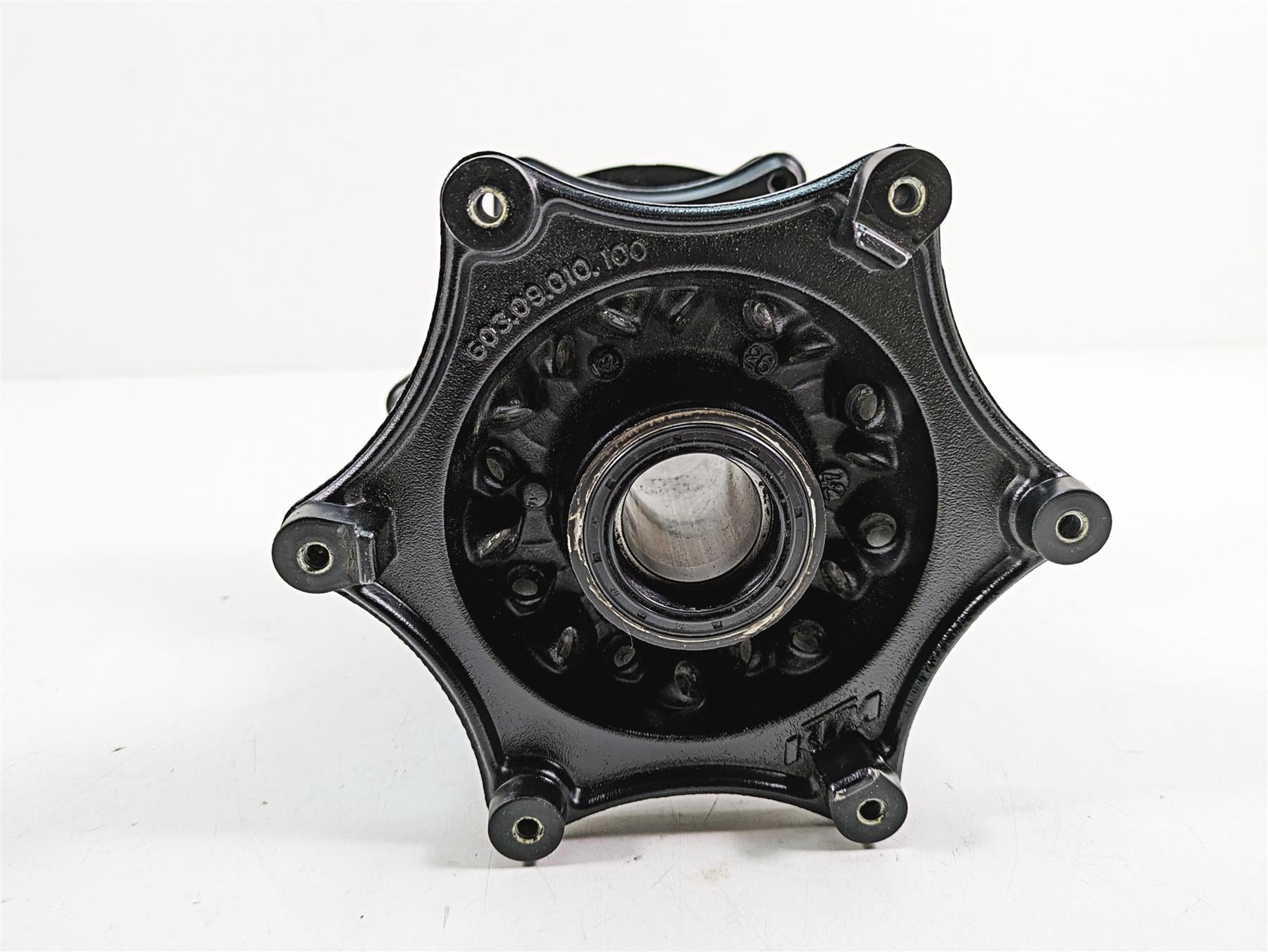 2018 KTM 1090 Adventure R Spoke Front Wheel Hub 21x2.5 6030901014433 {{ shop.shopifyCountryName }} - Mototech271