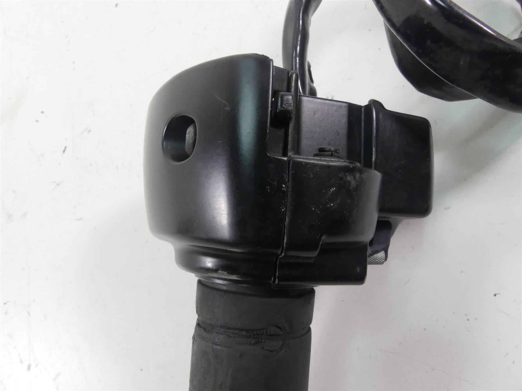 2012 Harley Touring FLHTP Electra Glide Right Hand Control Switch -Read 71684-06 {{ shop.shopifyCountryName }} - Mototech271