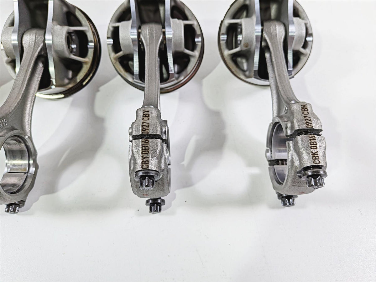 2017 BMW S1000RR K46 All 4 Piston & Connecting Rod Set 11258536333 {{ shop.shopifyCountryName }} - Mototech271