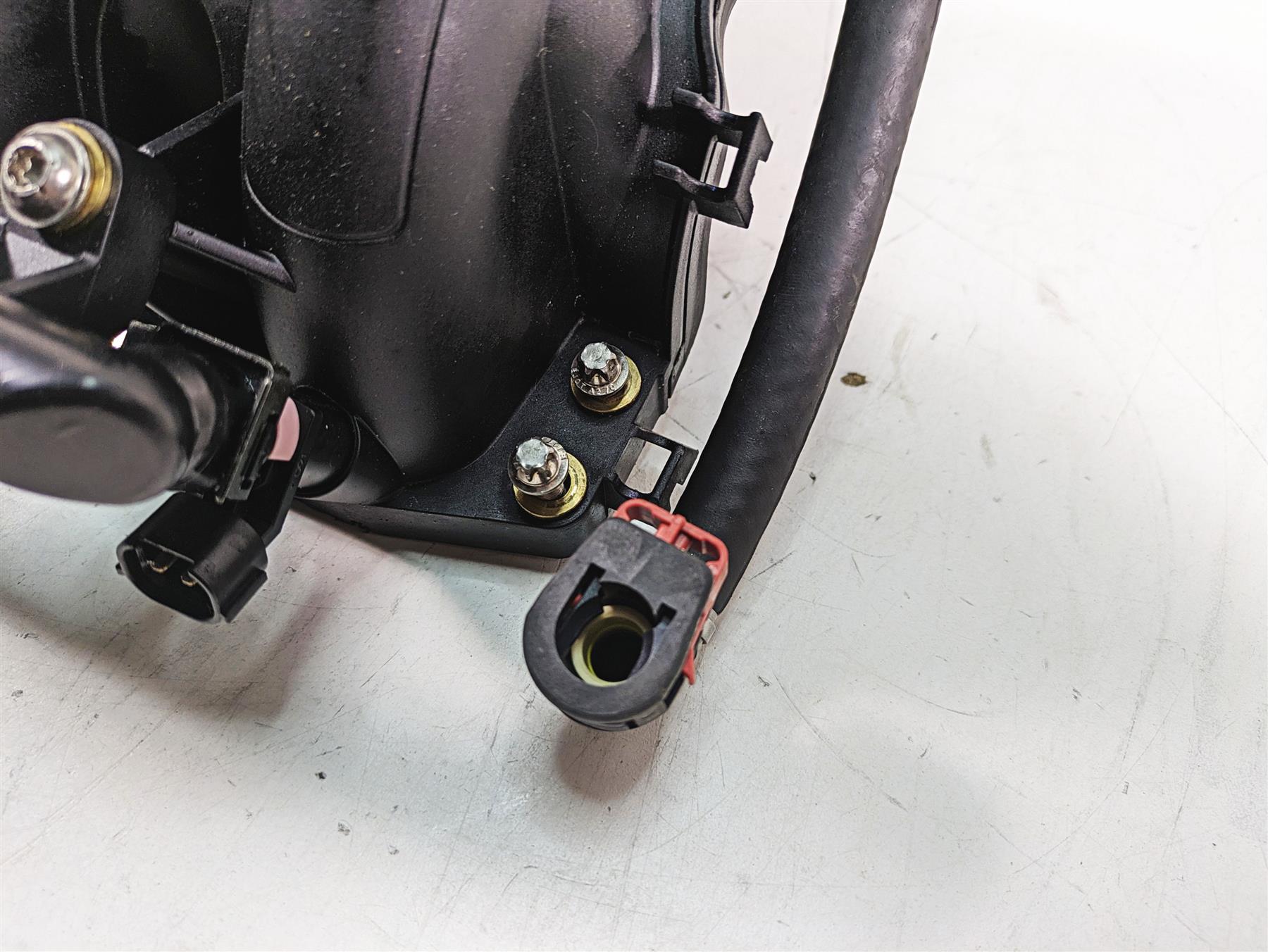2016 Sea-Doo Spark 900 Intake Manifold & Fuel Injectors 420867366 420874838 {{ shop.shopifyCountryName }} - Mototech271