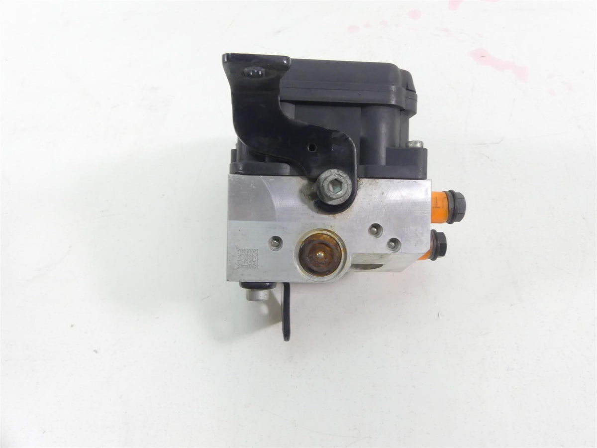 2015 Harley VRSCF Muscle Rod Abs Brake Pump Unit Module Controller 40664-08A {{ shop.shopifyCountryName }} - Mototech271