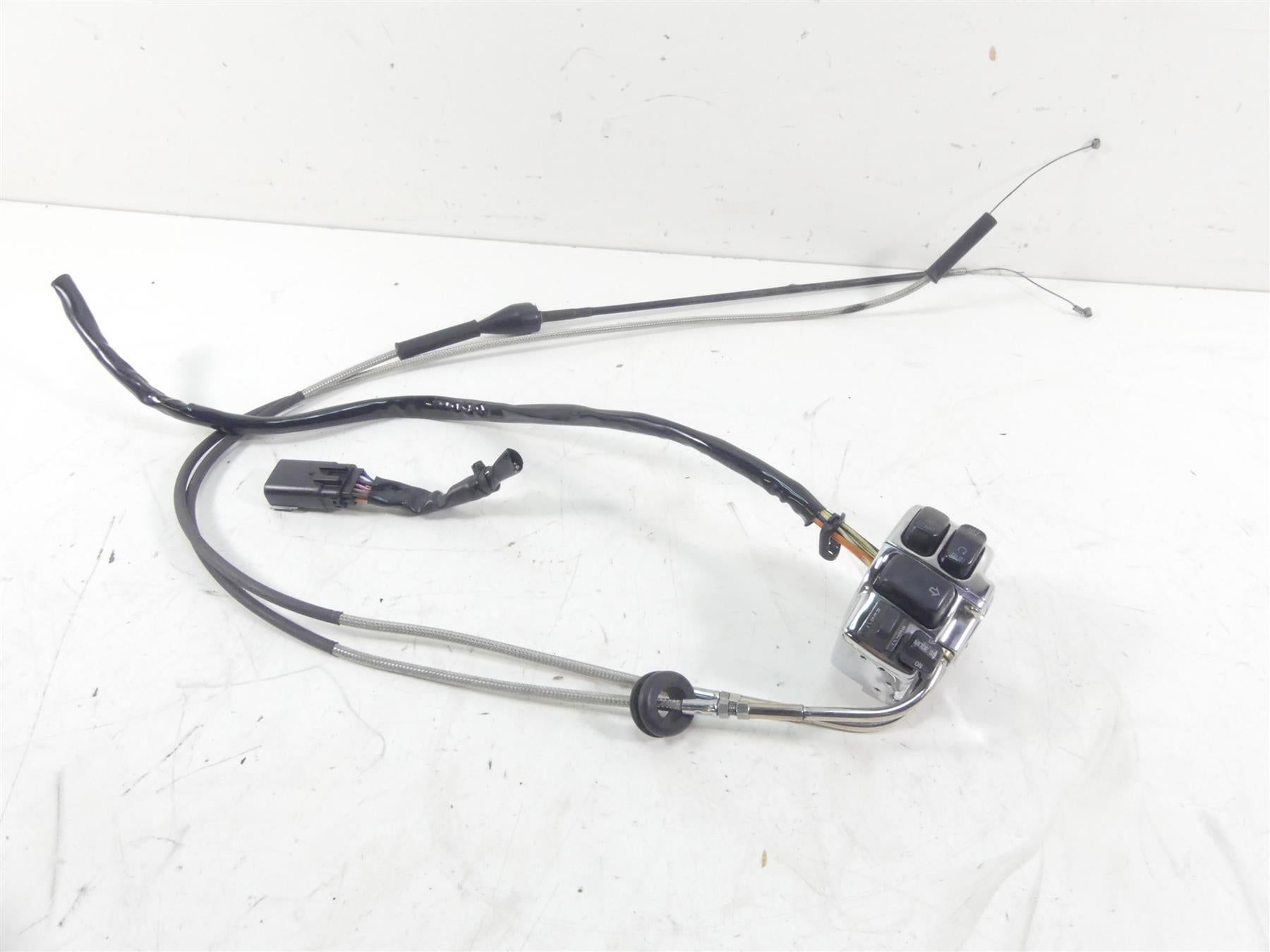 2007 Harley FLHTCU SE2 CVO Electra Glide Right Hand Control Switch  71684-06A | Mototech271