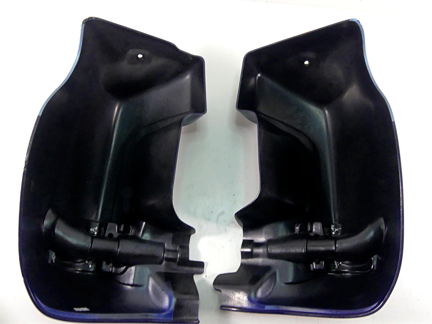 2004 Harley Touring FLHTCUI Electra Glide Lower Leg Fairing Cover Set 58836-04B {{ shop.shopifyCountryName }} - Mototech271