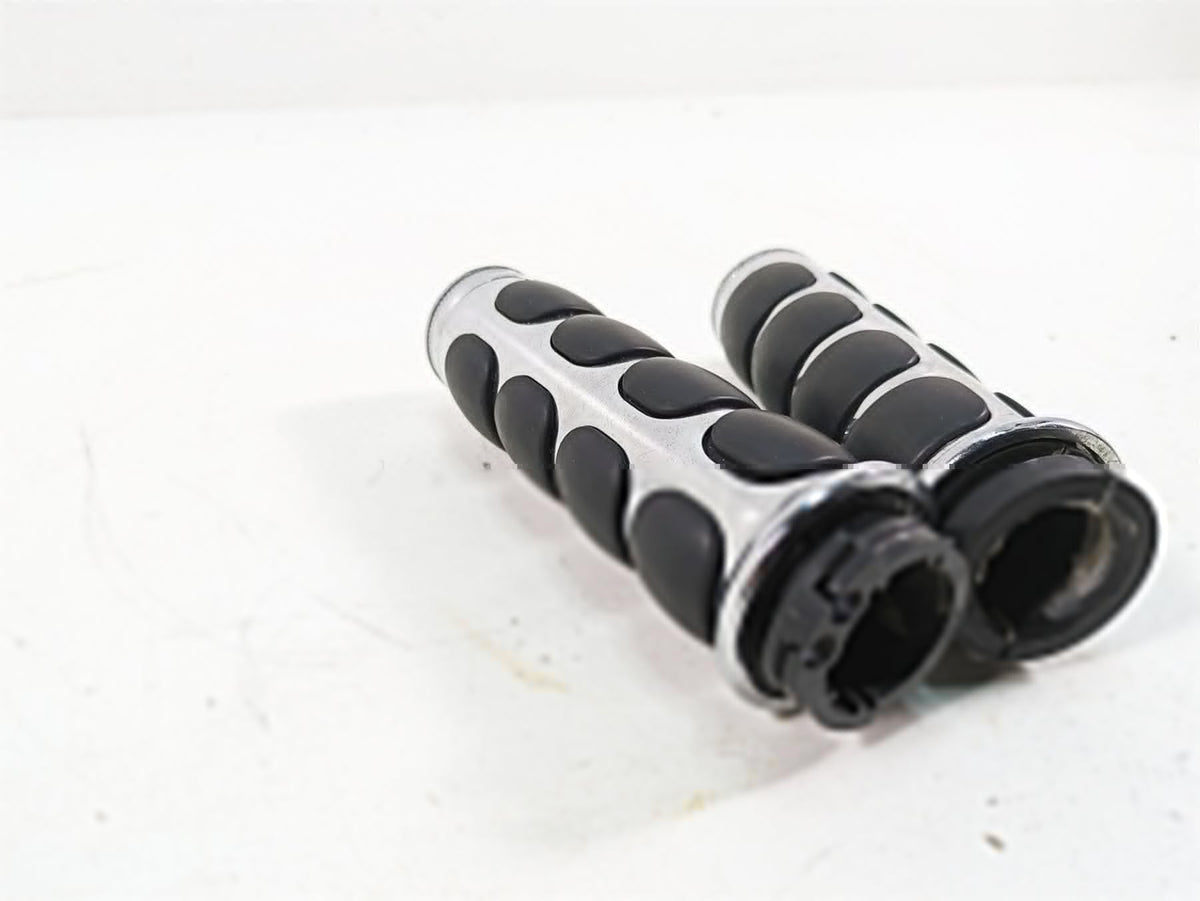 1999 Harley Dyna FXDL Low Rider Chrome Hand Grip Set {{ shop.shopifyCountryName }} - Mototech271