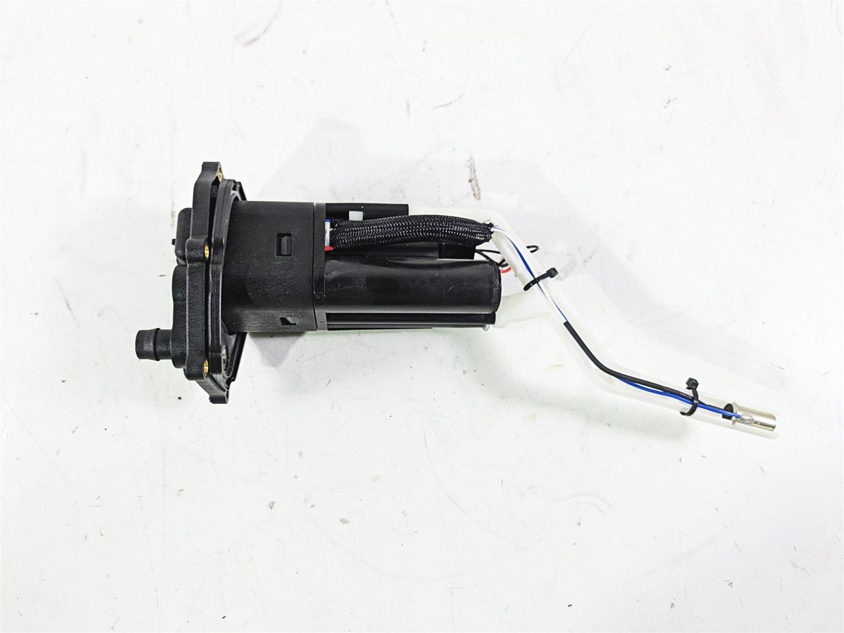 2018 Ducati Hypermotard 939 SP Fuel Gas Petrol Pump Tested 16024281A {{ shop.shopifyCountryName }} - Mototech271