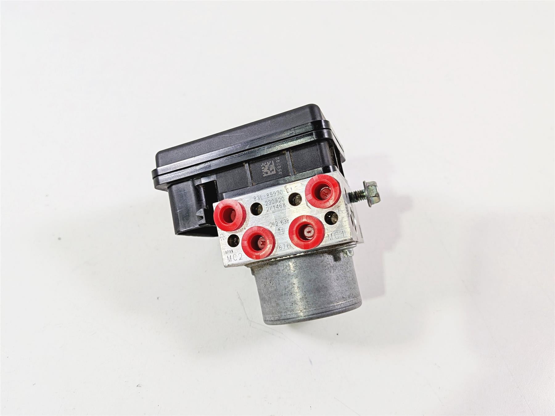 2024 Yamaha YZF R1 RN65 Abs Brake Pump Pressure Module Unit B3L-85930-08-00 {{ shop.shopifyCountryName }} - Mototech271