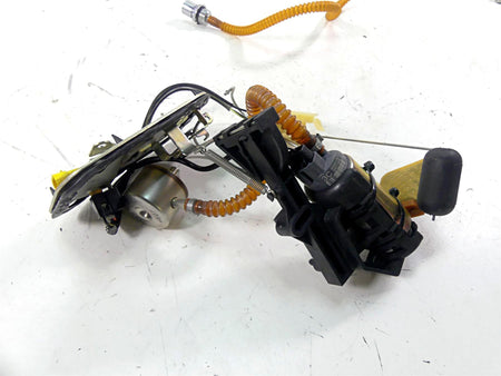 2006 Harley Softail FXSTSI Springer Fuel Gas Petrol Pump -Read 75132-06 {{ shop.shopifyCountryName }} - Mototech271